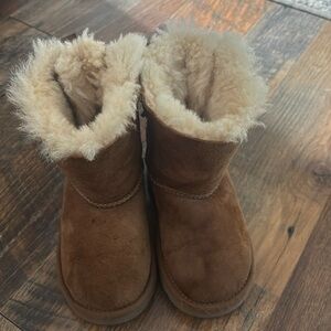 Toddler Bailey Bow Ugg boots